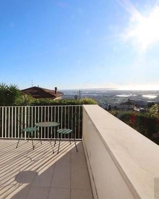 MASSAROSA - RESIDENZA CONTEMPORANEA CON VISTA MARE