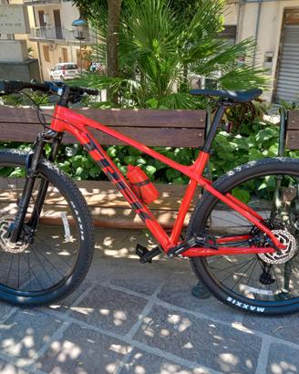 Me la tolgo per problemi di salute mtb come nuova.