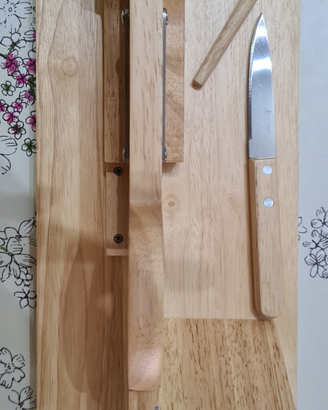 Affetta salumi in legno