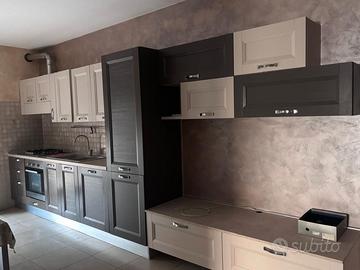 CUCINA E PARETE ATTREZZATA COMPLETA ELETTRODOMESTI