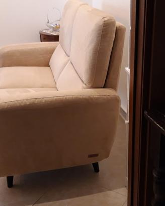 Divano 2 posti Poltrone e Sofa