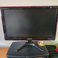 Monitor Samsung 22 pollici Full-HD DVI no hdmi
