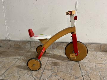 Triciclo in legno