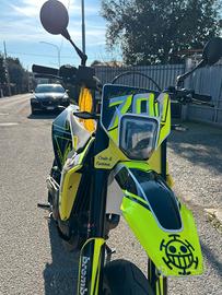 HUSQVARNA 701 SUPERMOTO