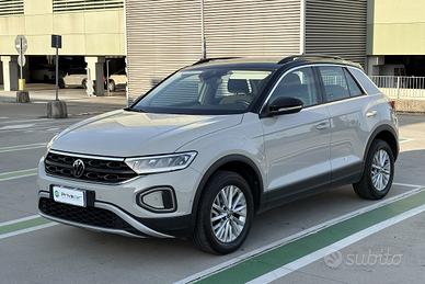 VOLKSWAGEN T-Roc 1.5 TSI ACT DSG Life