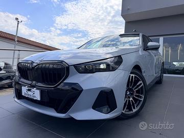 Bmw 520d 48V xDrive Msport 197cv grigio Nardo