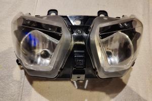 Faro anteriore orig. Triom Yamaha xmax125-250