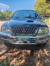 pickup Mitsubishi L200