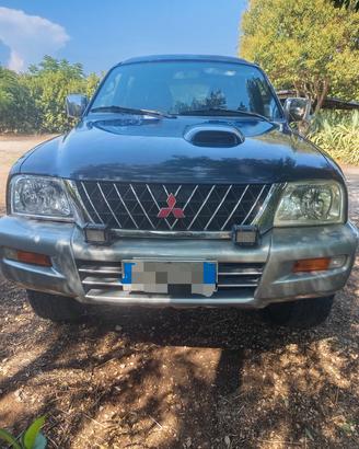 pickup Mitsubishi L200