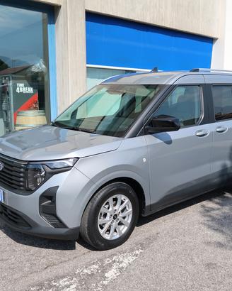 Ford Tourneo Courier 1.0 EcoBoost Titanium