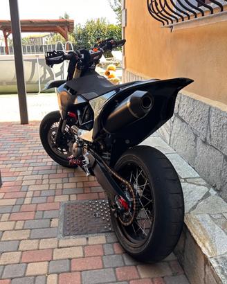 Husqvarna 701 A2 pronto pista