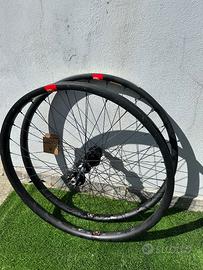 SET RUOTE 29" SANTA CRUZ RESERVE 30HD CARBON