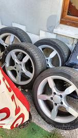 4 cerchi in lega con gomme 235/45r17