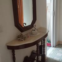 Consolle vintage con piano in marmo e specchio