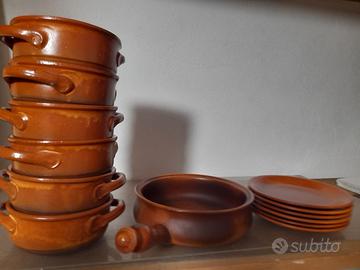 SERVIZIO di TERRACOTTA per la tavola