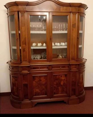 Credenza in legno massello e radica
