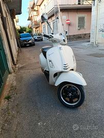 Piaggio Vespa 300 gts