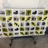 Tavolo di architettura con tecnigrafo