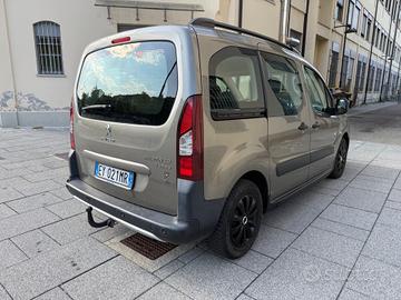 Peugeot Partner Tepee BlueHDi 100 4x4 Outdoor Extr