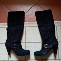 Scarpe nere da donna con fibbia decorativa