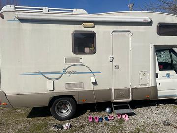 Camper Ford Rimor europeo