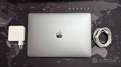 Macbook pro 13” 2017 16 gb di RAM 512 gb memoria