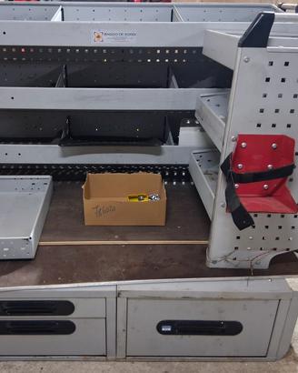 Scaffalatura per fiat fiorino o similare 