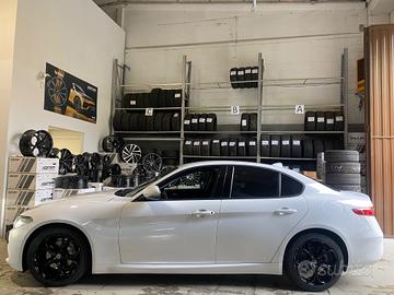 Cerchi NUOVI Alfa Romeo Giulia raggio 18 cod.29841