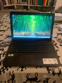 Asus F556U core i5 6th 8GB 500GB SSD batteria new