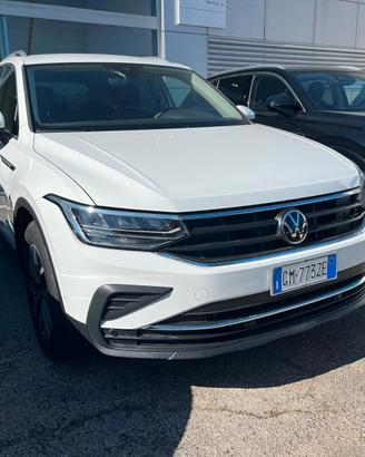 Volkswagen Tiguan 1.5 TSI 150 CV DSG ACT R-Line