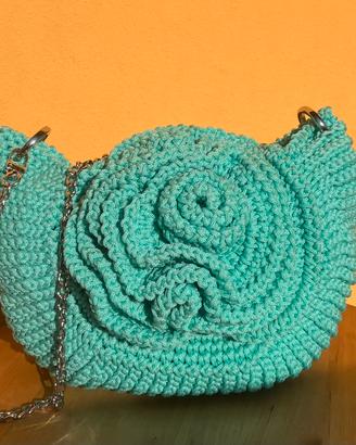 Borsa handmade color Tiffany con rosa a rilievo