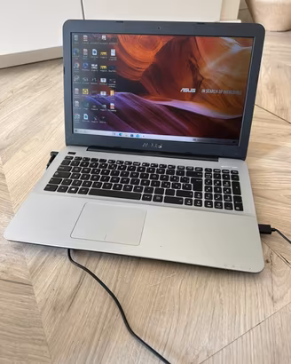 Computer portatile Asus F555Q Amd A12