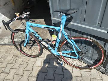 Bici da corsa Casati in carbonio modello Marte 