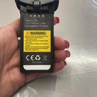 4 Batterie ricaricabili Li-Po (litio-polimero)