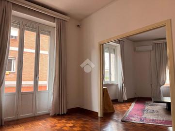 4 LOCALI A ROMA