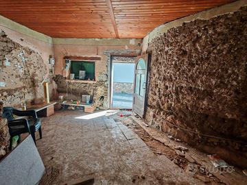 Indipendente da ultimare con cortile