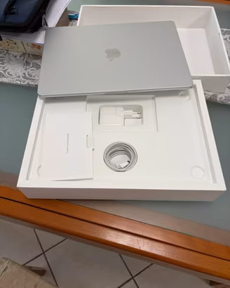 MacBook Air M4