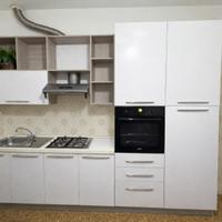 Cucina 3m bianca completa di elettrodomestici