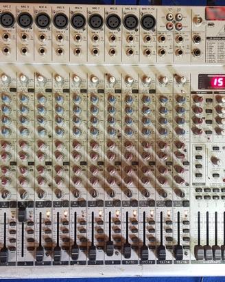 Mixer Behringer UB2442FX-PRO