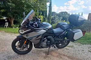 CF  650 GT
