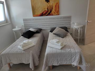 Stanza Singola con 2 posti letto e bagno privato
