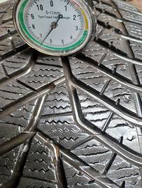 4 Gomme 225/55-16 Yokohama V905 MS