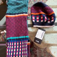Cappello e sciarpa Max Mara serie Weekend