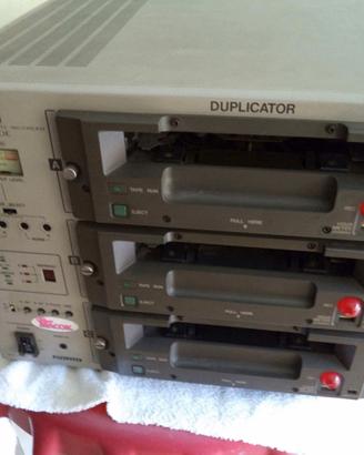 (128) - 2 Vcr Jvc Duplicator BR 7030 E (Vhs)