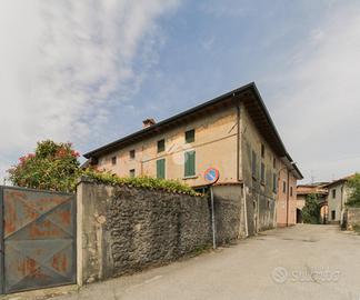 CASA INDIPENDENTE A MUSCOLINE