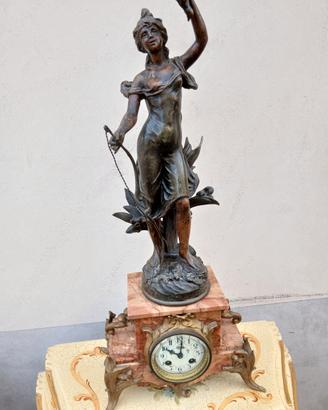 orologio francese in marmo con statua