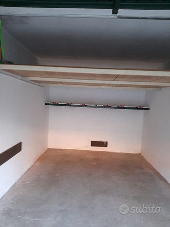 Box garage