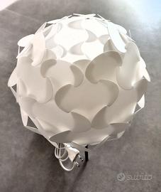 Lampada da tavolo bianca