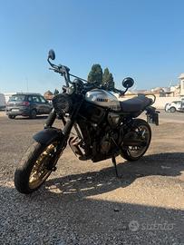 YAMAHA XSR 700 LEGACY (2025)