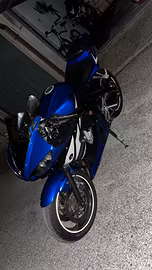 Yamaha r6